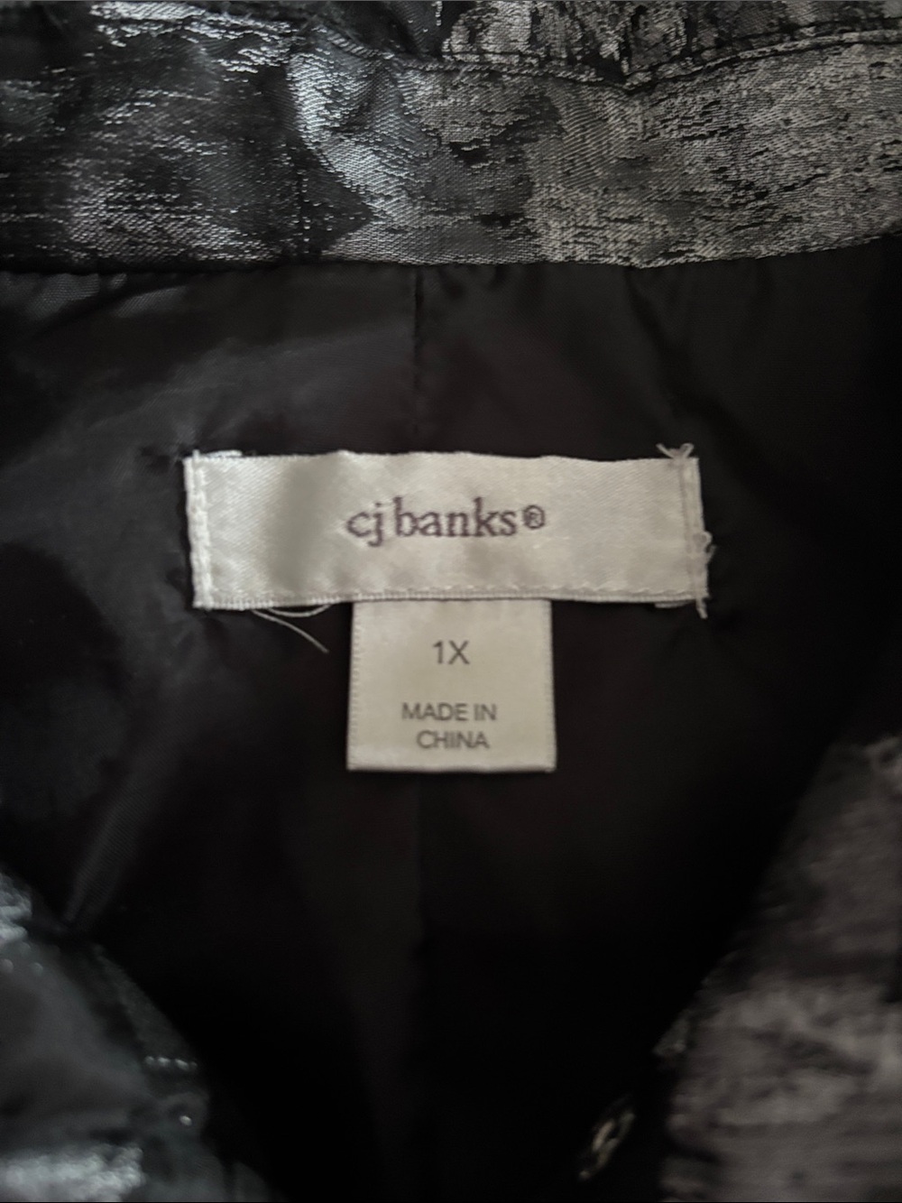 CJ Banks Black & Silver Abstract Spring Floral Zip-Front Moto Vest | Size 1X - Picture 5 of 13